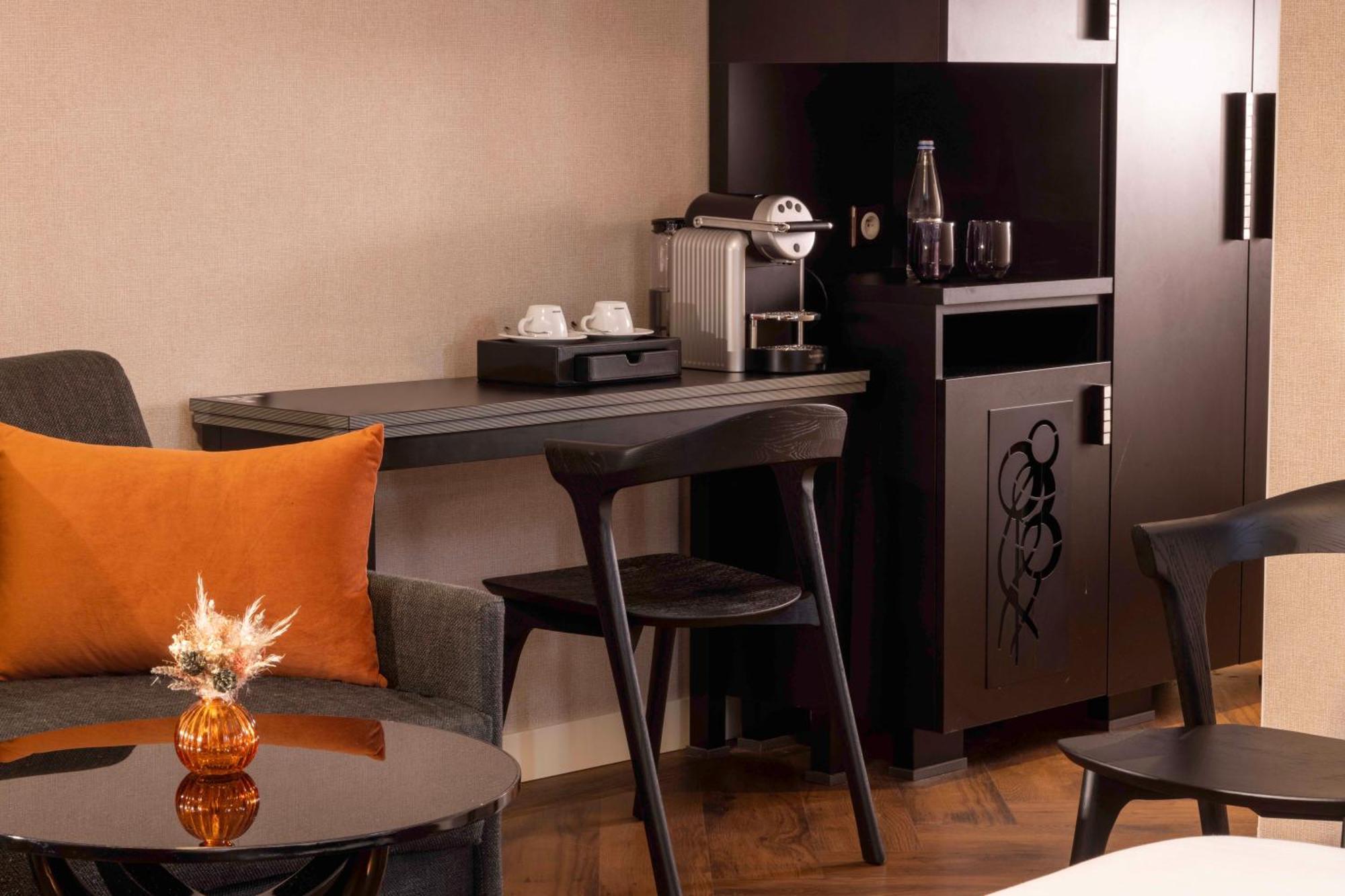 Best Western Plus Hotel Isidore Saint-Jacques-de-la-Lande Esterno foto